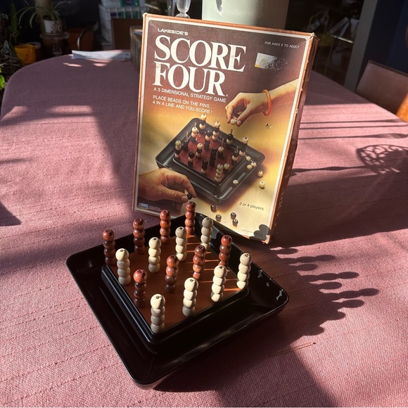 Lakeside Games Vintage 975 Score Four Strategy Board Game 2 To 4